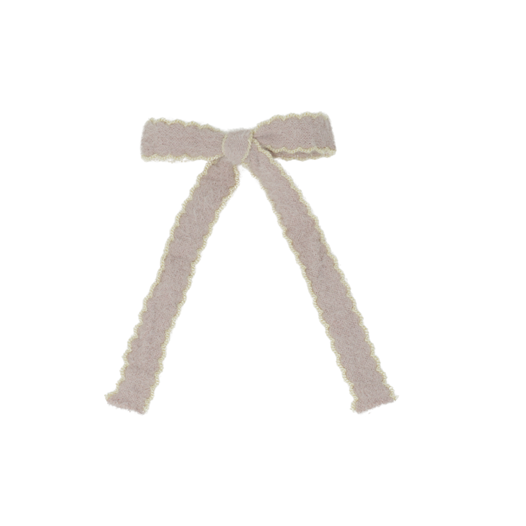 Scallop Mohair Medium Bow Clip